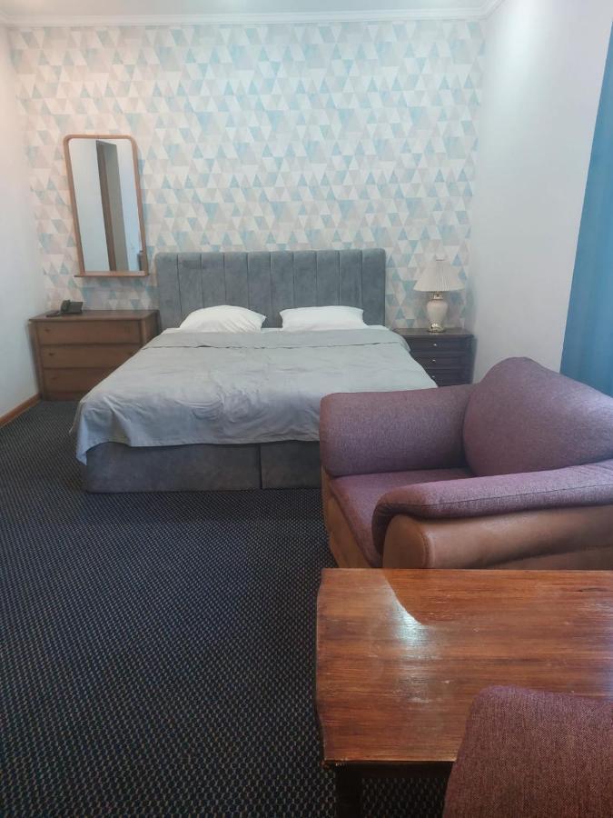 Victoria Hotel Aktau  Bagian luar foto
